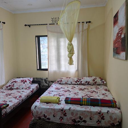 Dans Place Moshi Kültér fotó